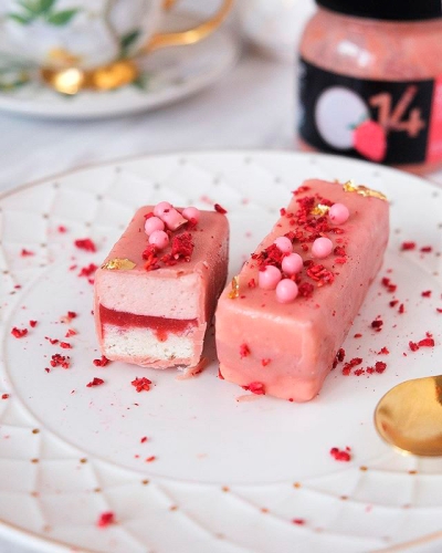 Муссовое пирожное Кокос-клубника